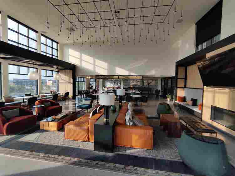 Lease take over at Modera Art Park