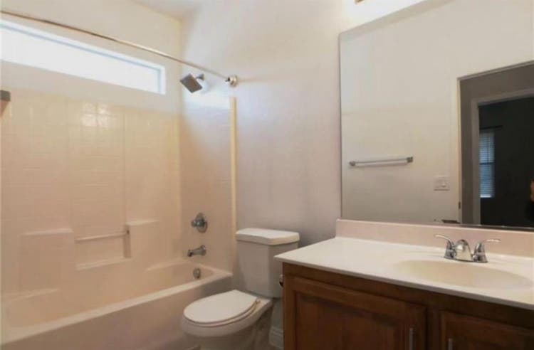 Private room available near Smiths