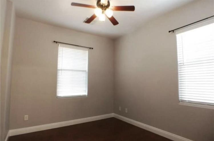 Private room available near Smiths