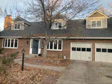 2 Rooms available in Aurora