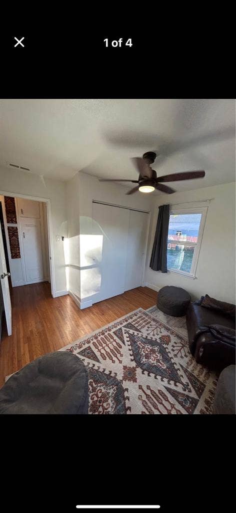 Room for rent $
/ month