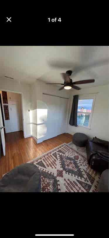 Room for rent $
/ month
