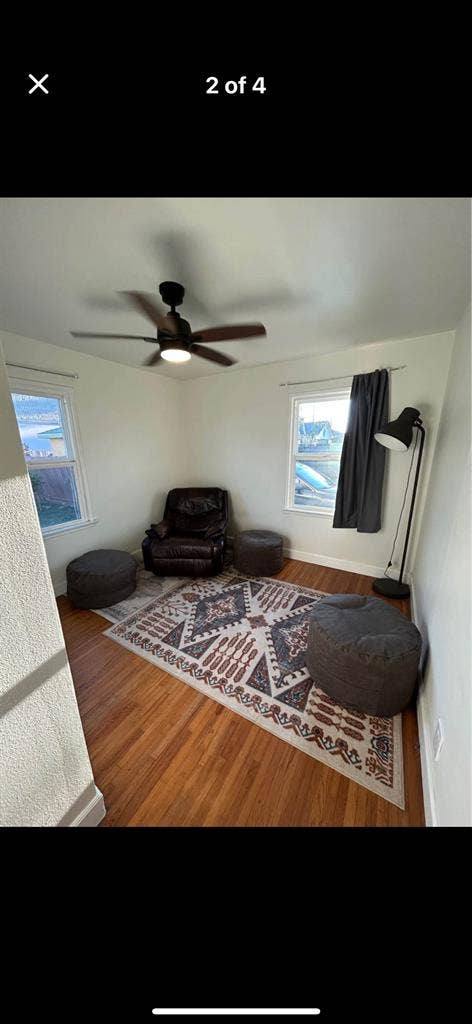 Room for rent $
/ month