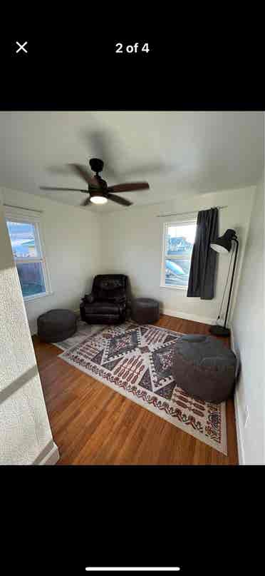 Room for rent $
/ month