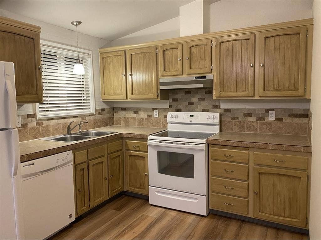 2Bd available