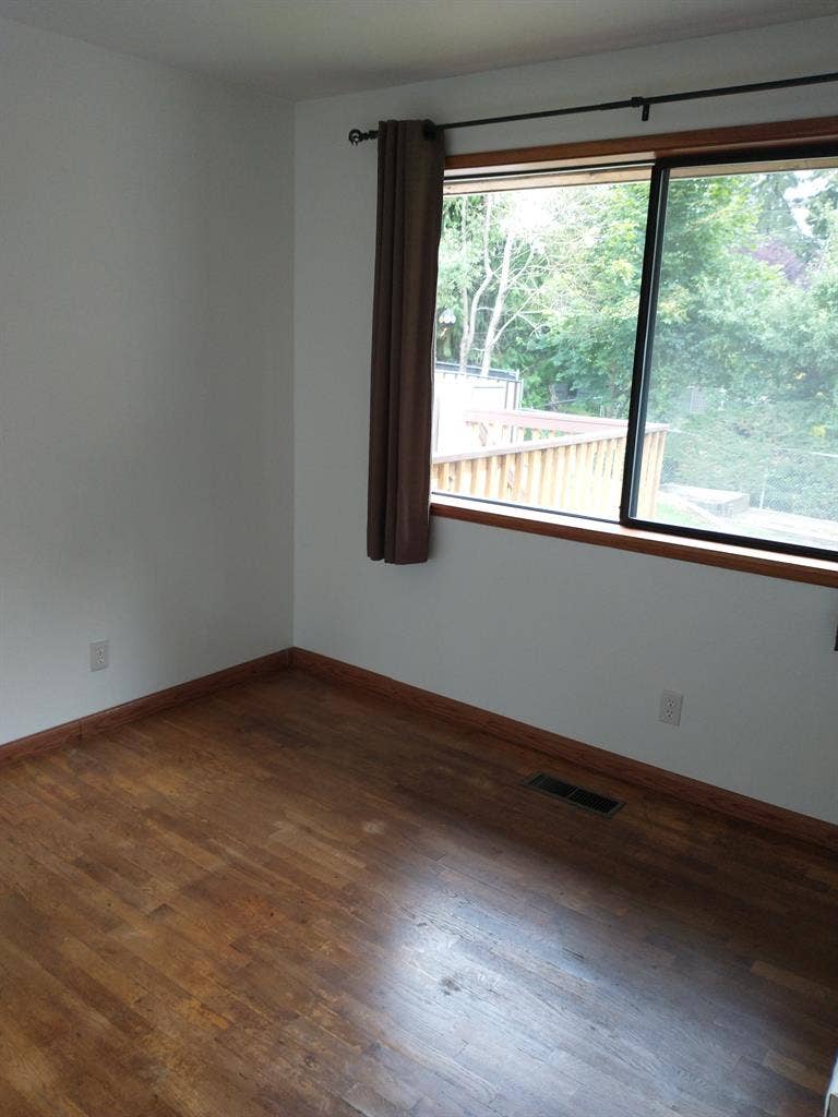 Female Room for Rent in shared home