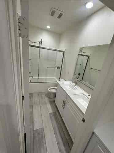 FRIENDLY :) 3 ROOMS FOR RENT