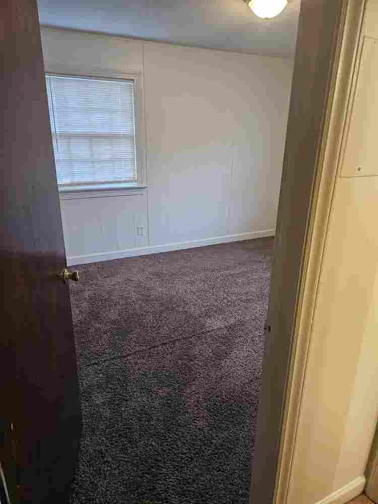Clean large bedroom for rent..m2m