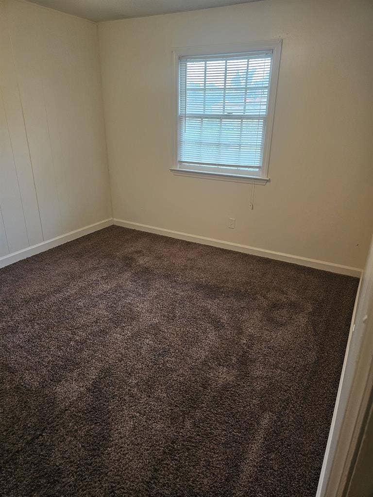 Clean large bedroom for rent..m2m