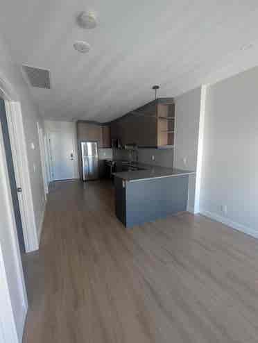 Single bedroom in -Bath Apt!