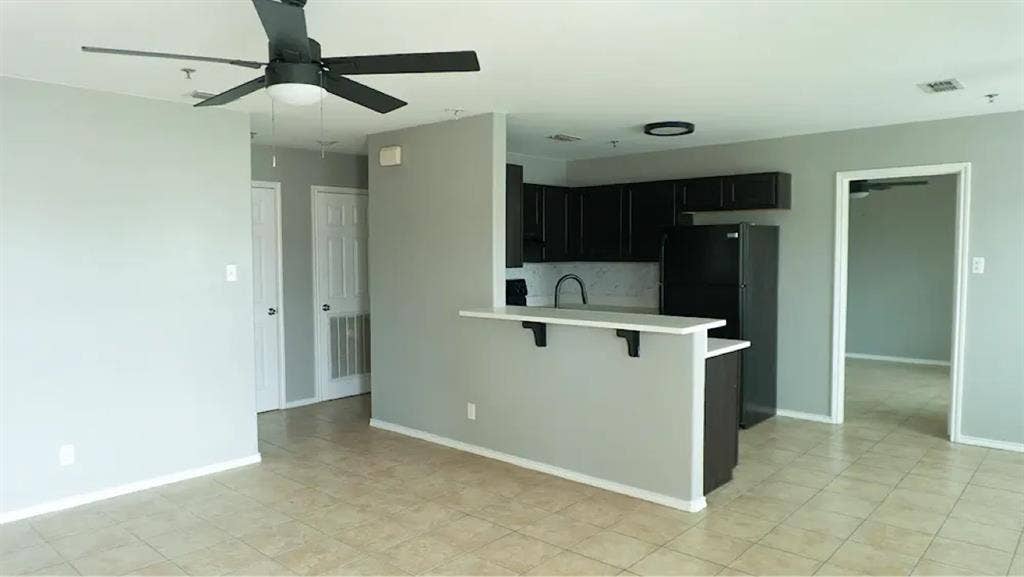 BATH APARTMENT ON SOUTH TH