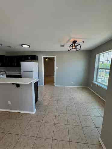 BATH APARTMENT ON SOUTH TH