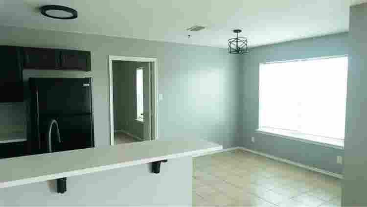 BATH APARTMENT ON SOUTH TH