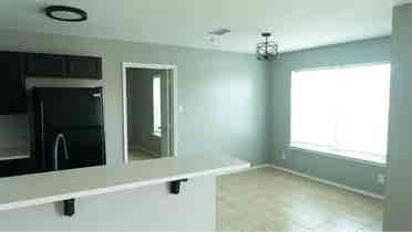 BATH APARTMENT ON SOUTH TH