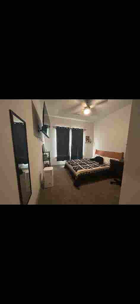 Bedroom with full private bathroomm