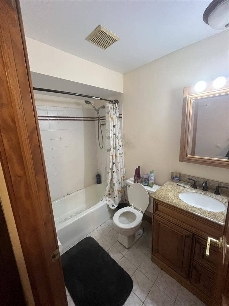 Room available in Vernon Hills 2br