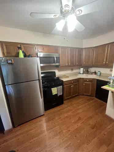 Room available in Vernon Hills 2br
