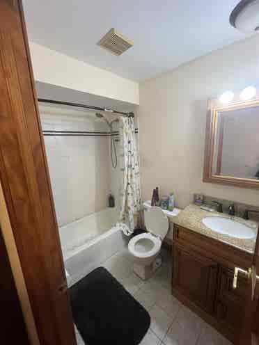 1 Room in Vernon Hills