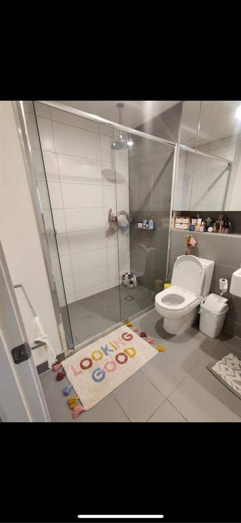 South Melbourne room available!