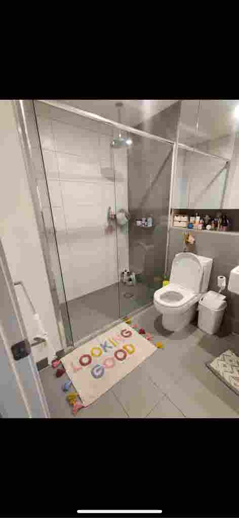 South Melbourne room available!