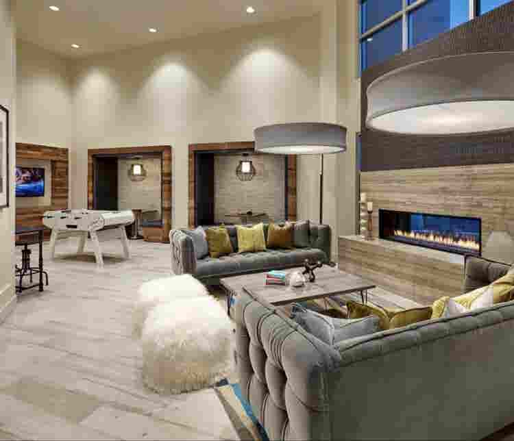 Spacious Room & Bath in Luxury Apts