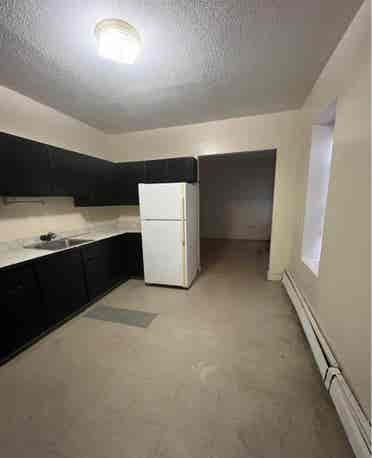 4  Bedrooms Apartment For RENT 