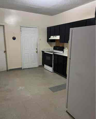 4  Bedrooms Apartment For RENT 
