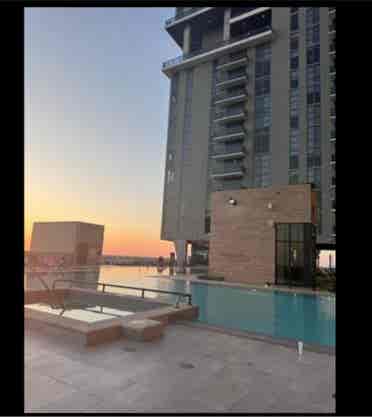 LOOKING FOR 6 month roommate