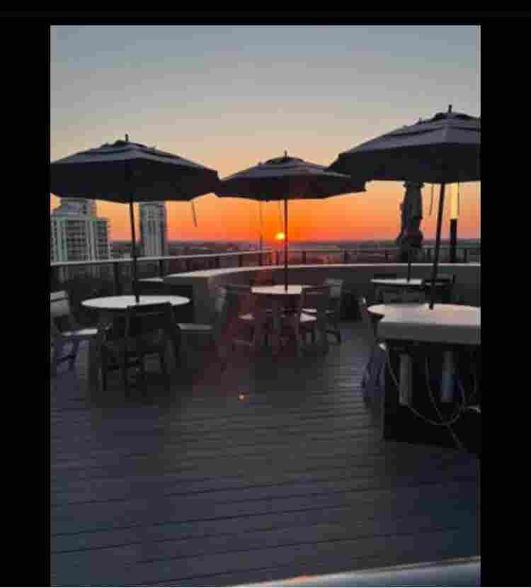 LOOKING FOR 6 month roommate