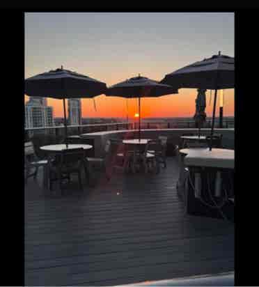 LOOKING FOR 6 month roommate