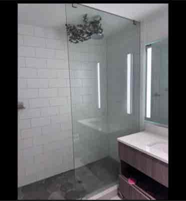 LOOKING FOR 6 month roommate