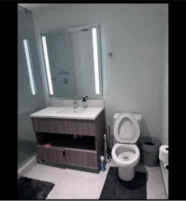 LOOKING FOR 6 month roommate