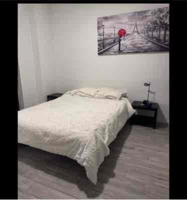LOOKING FOR 6 month roommate