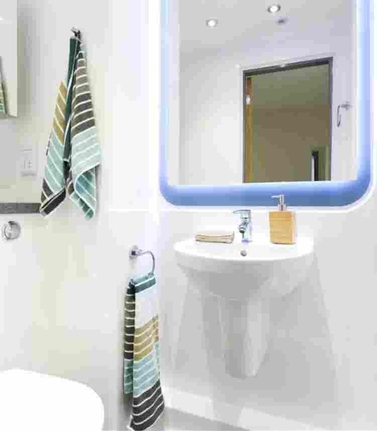 En-suite Room Tenancy Takeover!