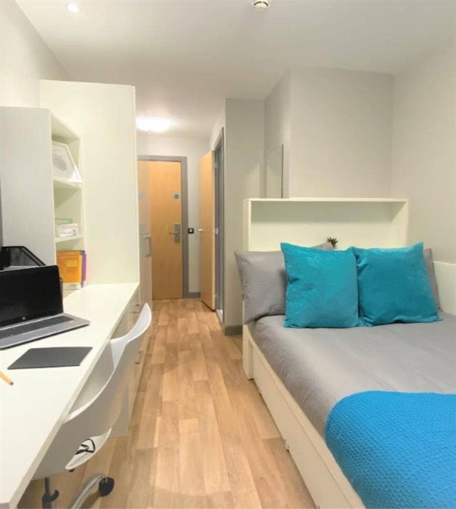 En-suite Room Tenancy Takeover!