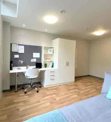 En-suite Room Tenancy Takeover!