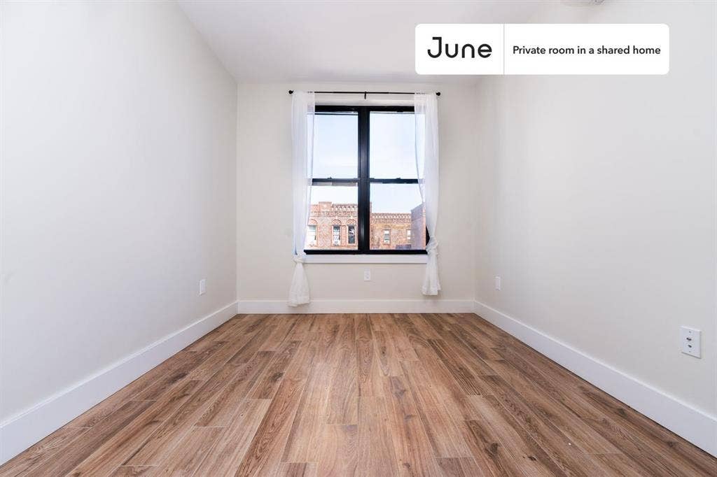 2 BR in New York City