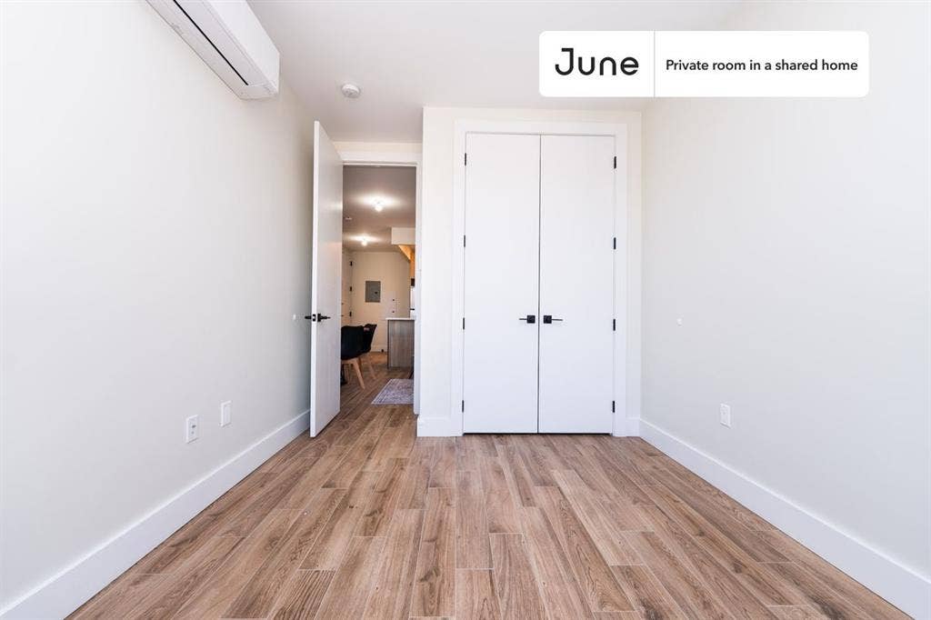 2 BR in New York City
