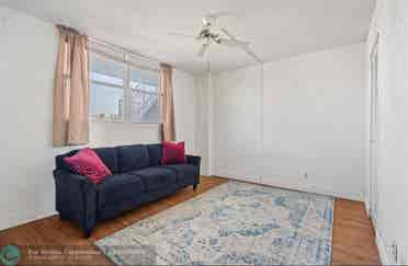 Spare Room w/Private Bath 
- Sep 1st