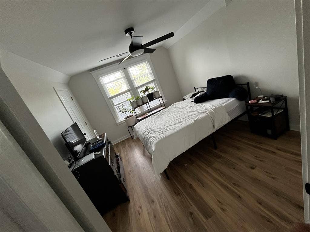 Westville 
Roommate Wanted 🏡🐾