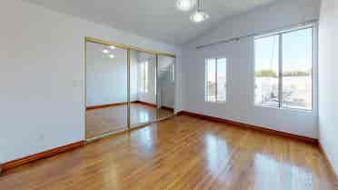 1 BR in Los Angeles