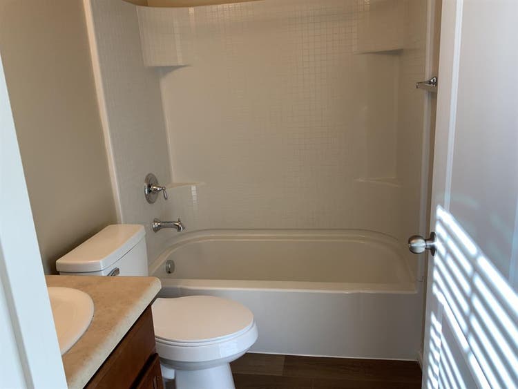 Multiple rooms for rent in Phoenix!