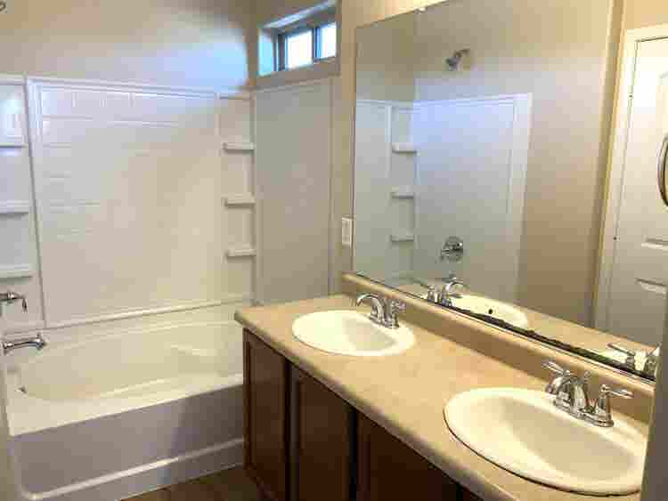 Multiple rooms for rent in Phoenix!