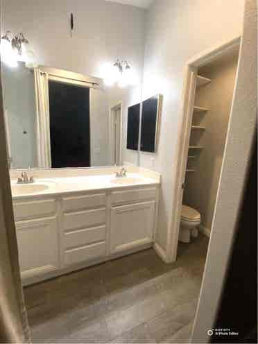 Master, walk-in closet private bath