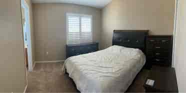 CLEAN room in North Phoenix