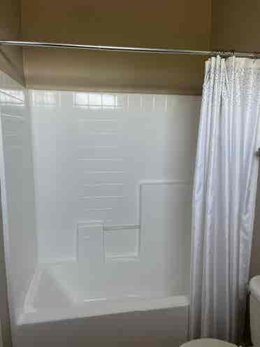 CLEAN room in North Phoenix