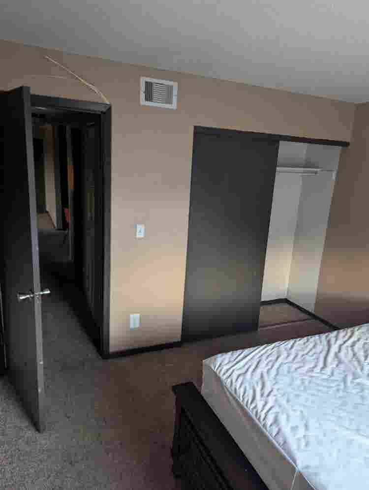 Need a roommate asap