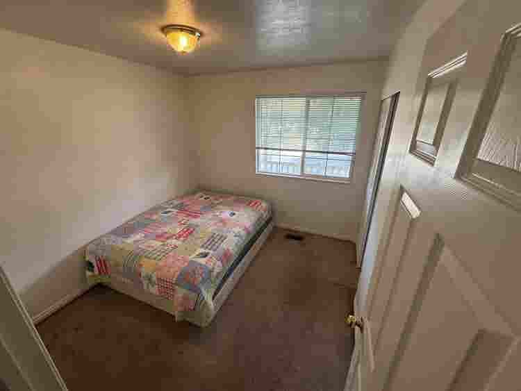 3 Rooms Available ( FEMALES ONLY!!)