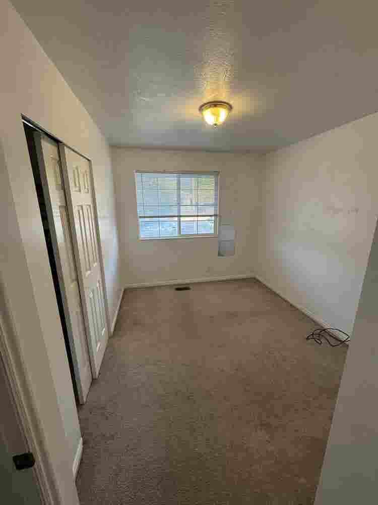 3 Rooms Available ( FEMALES ONLY!!)