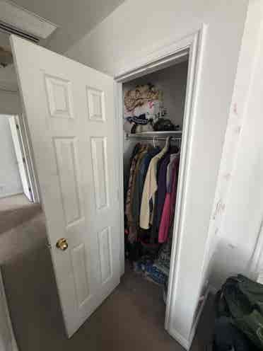 3 Rooms Available ( FEMALES ONLY!!)
